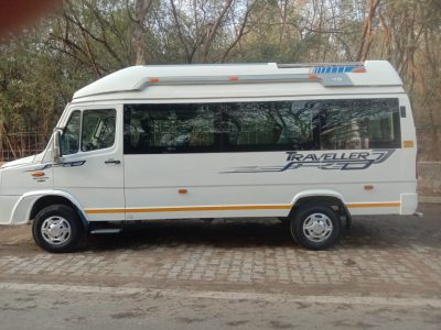 9 seater maharaja tempo traveller outside